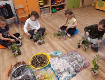 Warsztaty florystyczne przedszkolaków - zdjęcie11