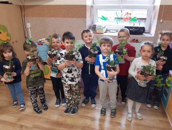 Warsztaty florystyczne przedszkolaków - zdjęcie7