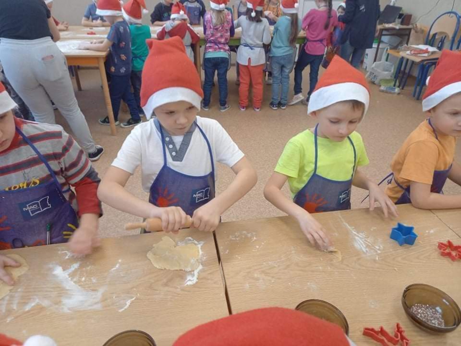 Pieczemy świąteczne pierniczki