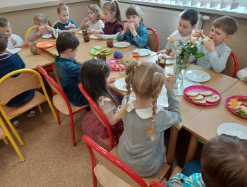 Wielkanocne śniadanie w Przedszkolu - zdjęcie1
