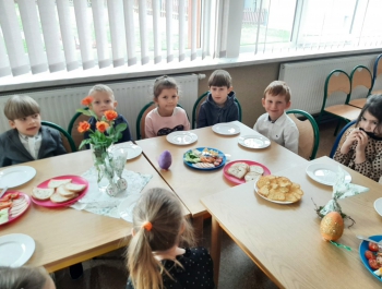 Wielkanocne śniadanie w Przedszkolu - zdjęcie3