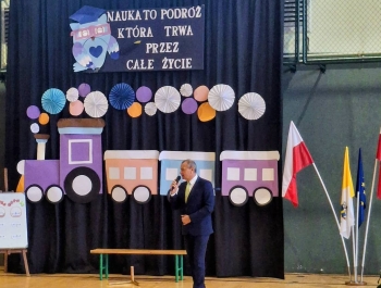 Uroczysta akademia z okazji Dnia Edukacji Narodowej - zdjęcie4