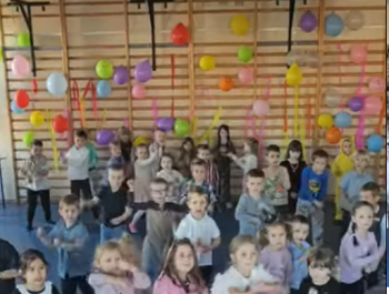 Andrzejki w przedszkolu pełne ruchu i zabawy! - zdjęcie3