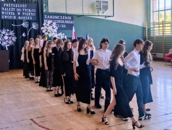 Pożegnanie Ósmoklasistów - zdjęcie3